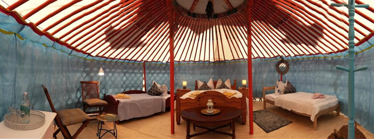 Mongolische Jurte Im Art.Quartier Hotel Velgast Kültér fotó